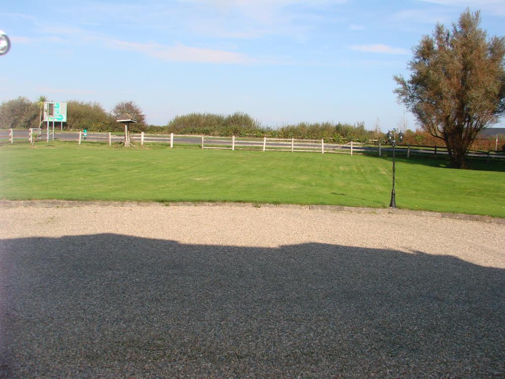 Padua Guest Accommodation Rosslare Rosslare Harbour ภายนอก รูปภาพ